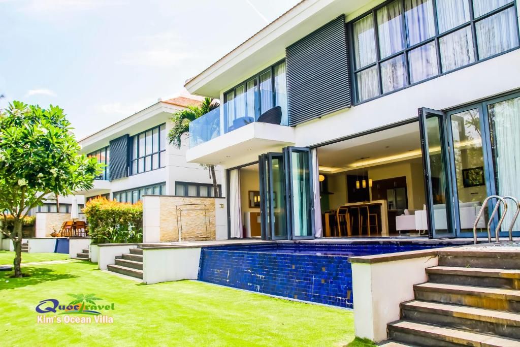 Kim's Ocean view Villa Danang, không gian xanh mát bên bờ biển