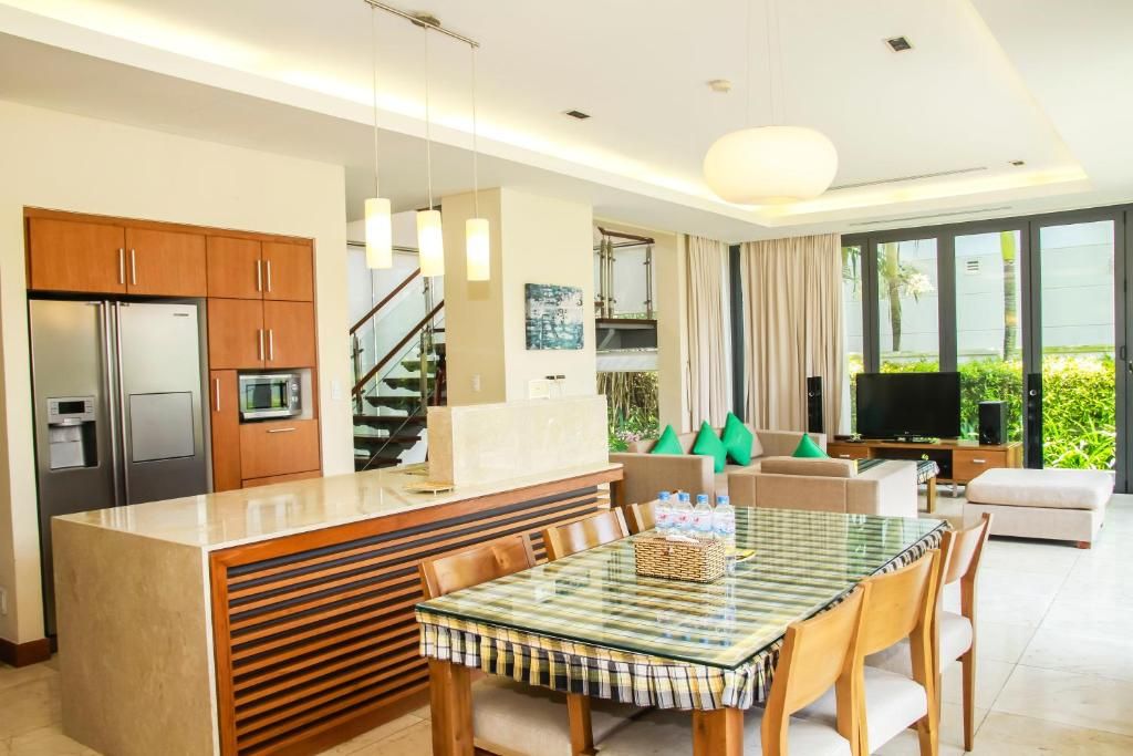 Kim's Ocean view Villa Danang, không gian xanh mát bên bờ biển