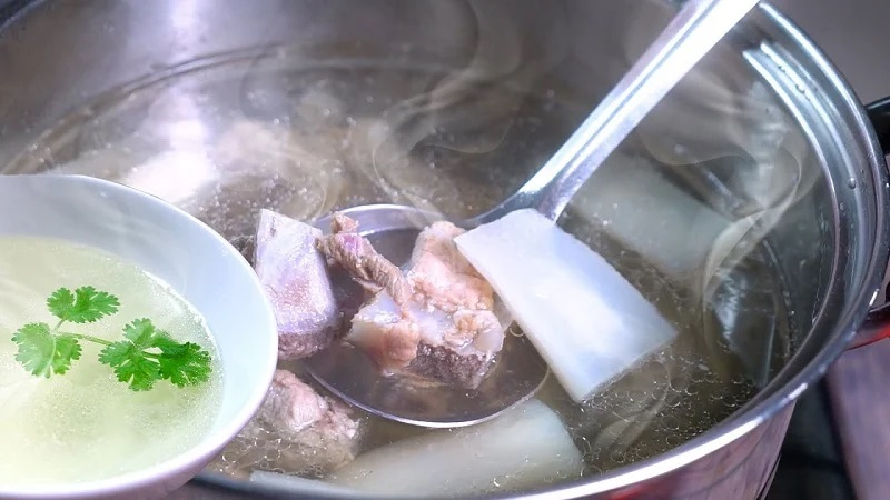 Cao lầu là gì? Tìm hiểu món đặc sản phố Hội đậm đà đến lạ
