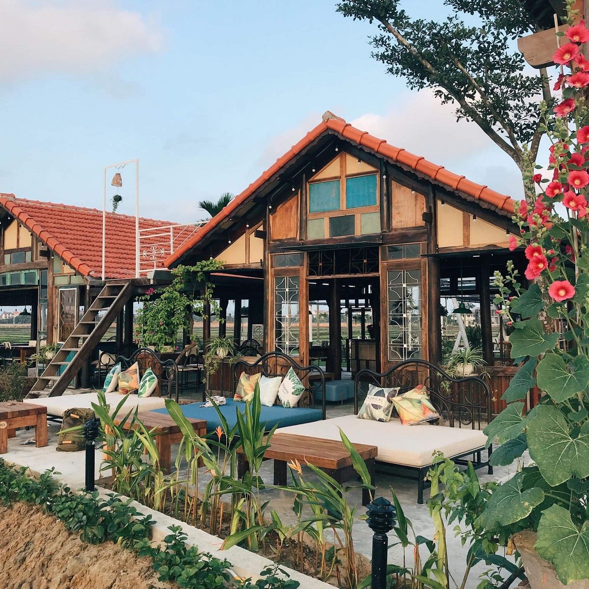 Roving Chillhouse - Lạc lối giữa cánh đồng lúa thơ mộng của Hội An cùng 9x Đỗ Phương