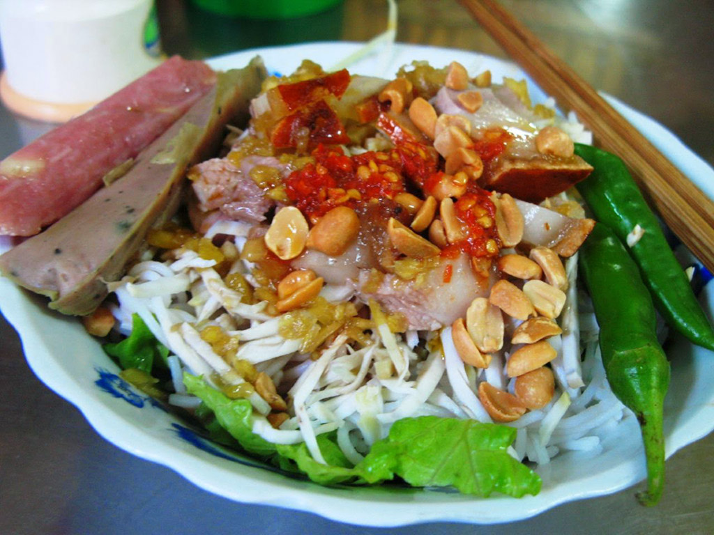 Đậm đà món bún mắm nêm Hội An nhất định phải thưởng thức