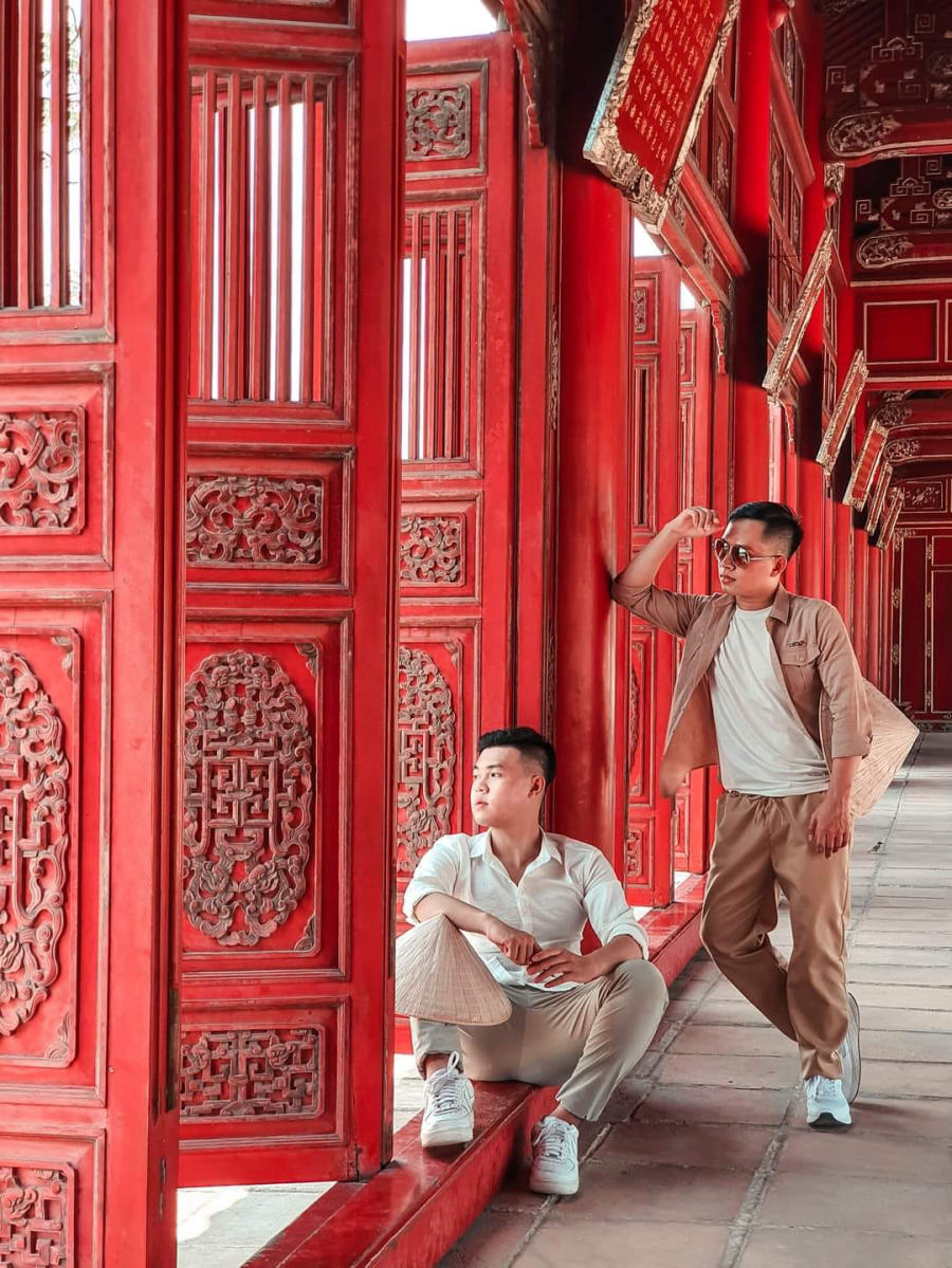 Cùng bạn thân đơn vị hỗ trợ và đem về bộ ảnh sống ảo triệu view