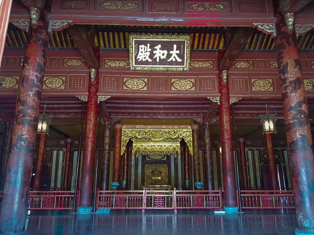 Đại Nội Huế - Nét đẹp cổ kính bên dòng sông Hương thơ mộng