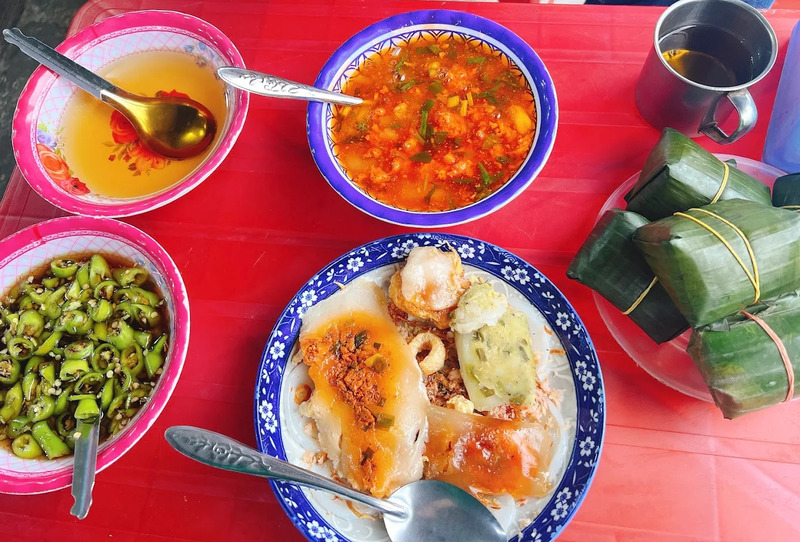 Hue food tour: Hành trình tìm hiểu Huế bằng chính vị giác của mình