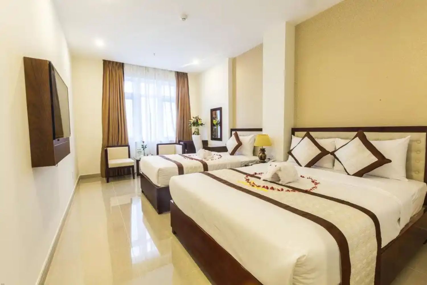 Ocean View Danang Hotel mang vẻ đẹp cổ kính châu Âu