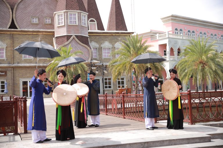 “Xuyên Việt” khám phá tinh hoa lễ hội khắp 3 miền tại VinWonders Nam Hội An - Khoa Duy Tra
