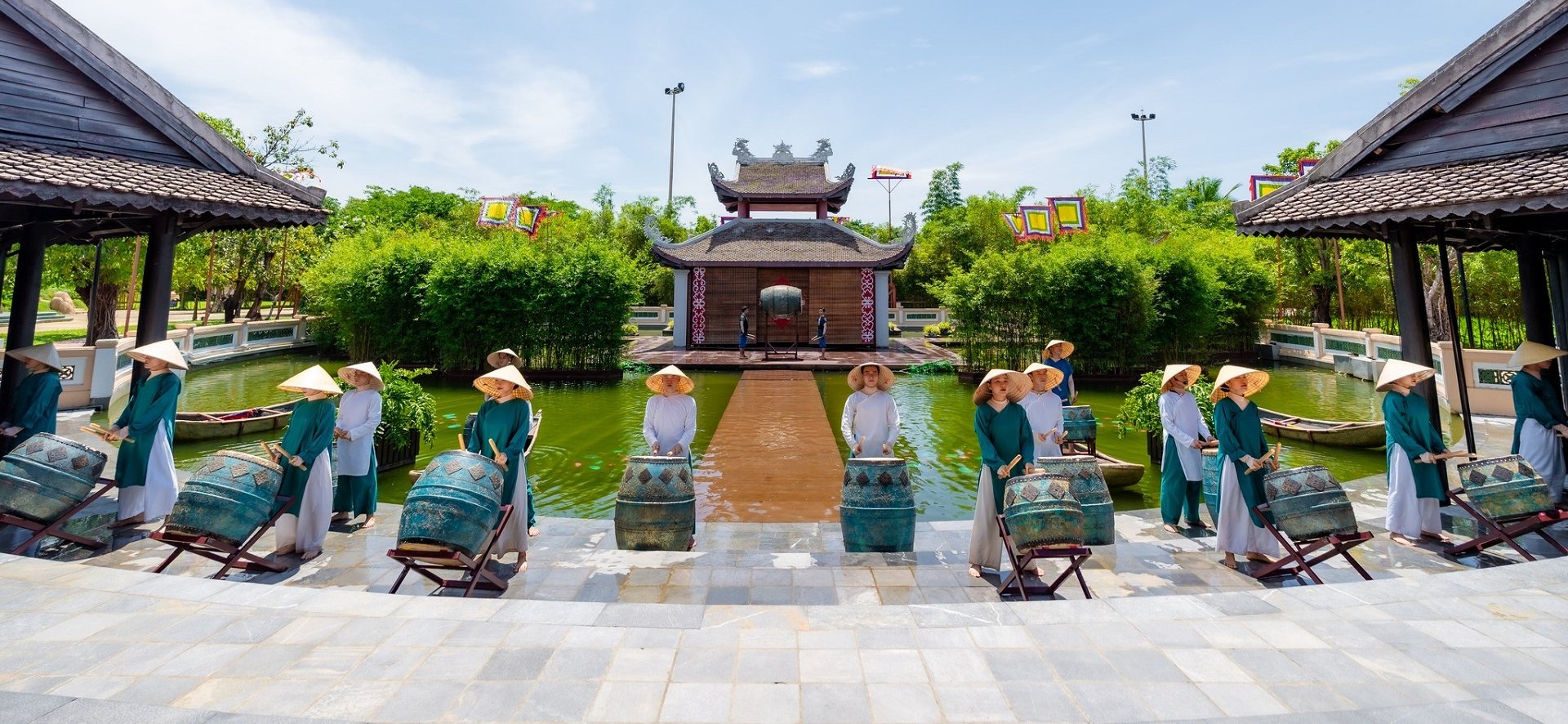 Lịch trình khám phá VinWonders Nam Hội An trọn vẹn trong 1 ngày - đơn vị hỗ trợ