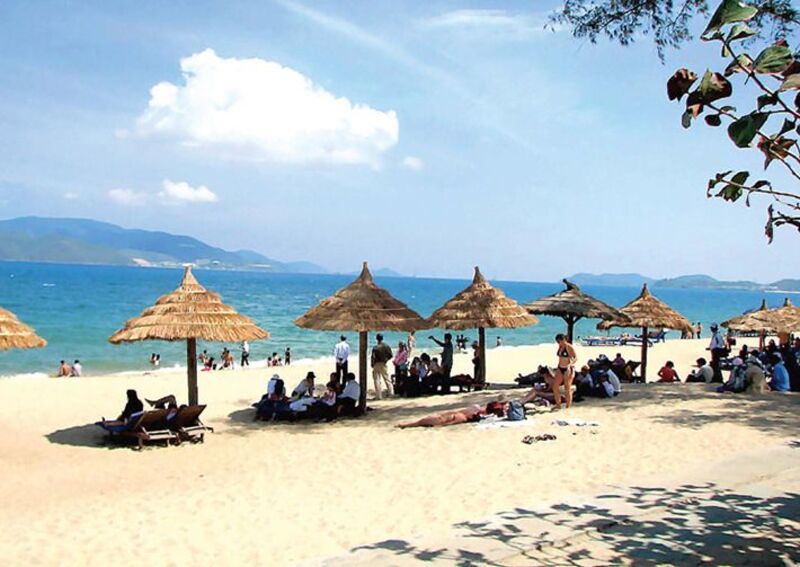 Khám phá bãi biển Non Nước với cung đường biển tuyệt đẹp