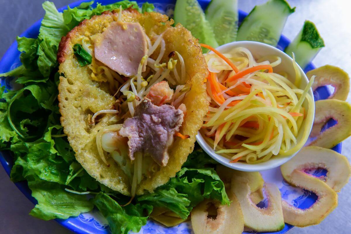 Bánh khoái Đinh Tiên Hoàng - Cảm nhận vị ngon bánh khoái xứ Huế 40 năm tuổi