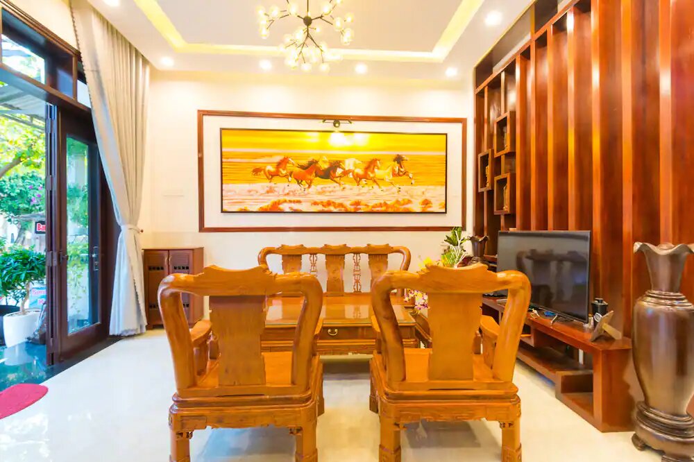 Biển Phạm Văn Đồng điểm hẹn xanh giữa lòng Đà Nẵng